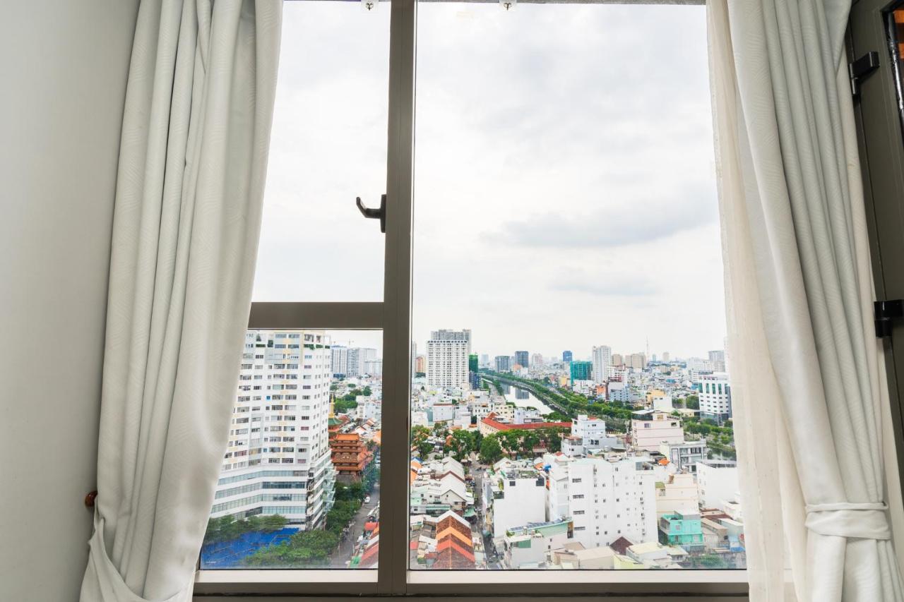 River Inn Apartment With Pool & Gym Ho-Chi-Minh-Stadt Exterior foto