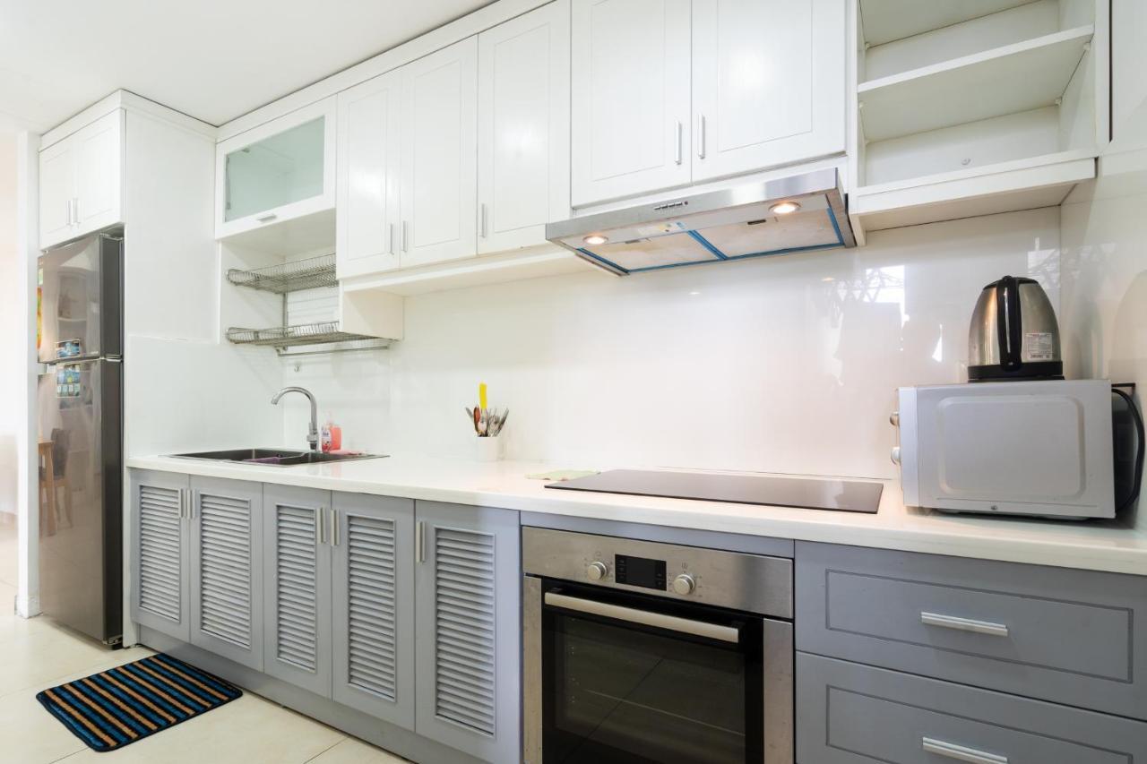 River Inn Apartment With Pool & Gym Ho-Chi-Minh-Stadt Exterior foto